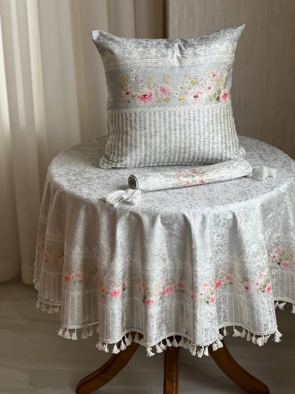 ست رانر و کوسن رومیزی گردطرح بهاره