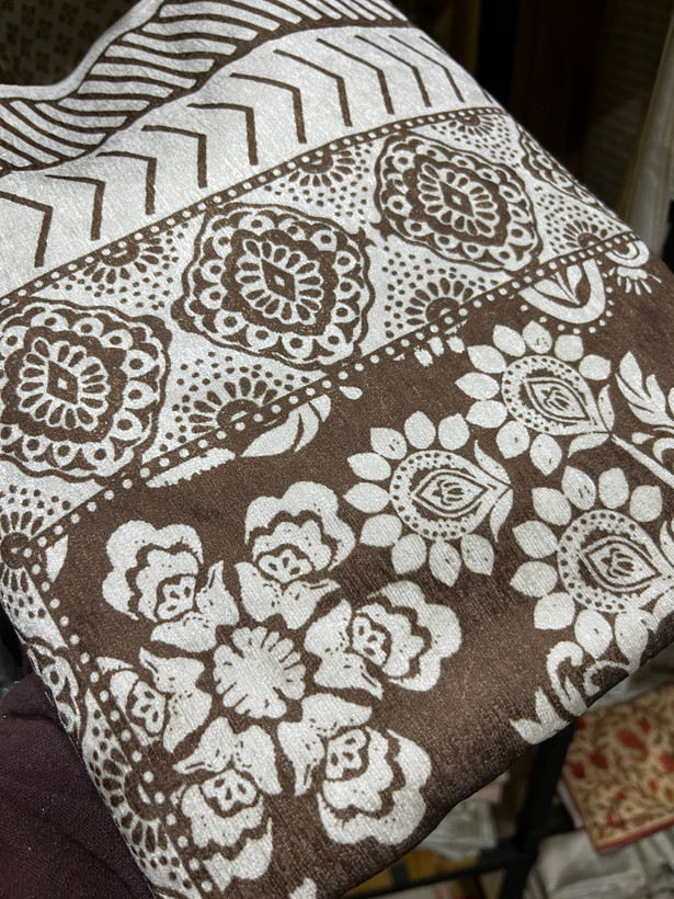 رومیزی و سفره ضدلک طرح ترمه